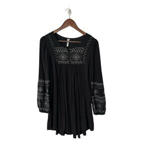 Monoreno Black Embroidered Long Sleeve Boho Dress Size small tunic